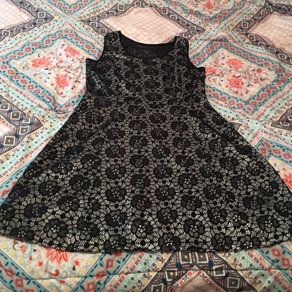 Black & White Enfocus Studio dress